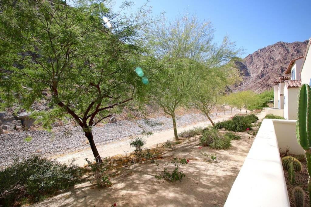 Luxurious Villa With Majestic Mountain View, 12 Pools, Spas, Ground Floor La Quinta Exteriör bild